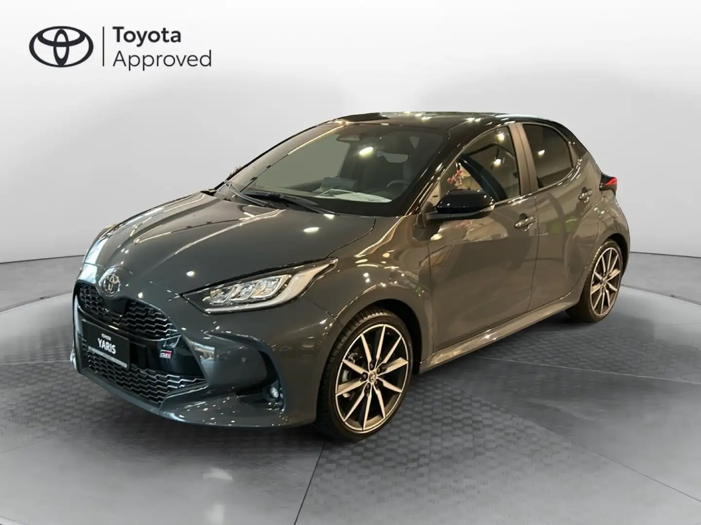 Toyota Yaris Yaris 1.5 130 Hybrid 5 porte GR Sport Grigio - 1