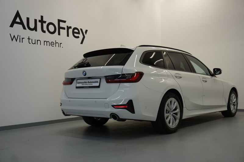 BMW 320 d xDrive — photo 2