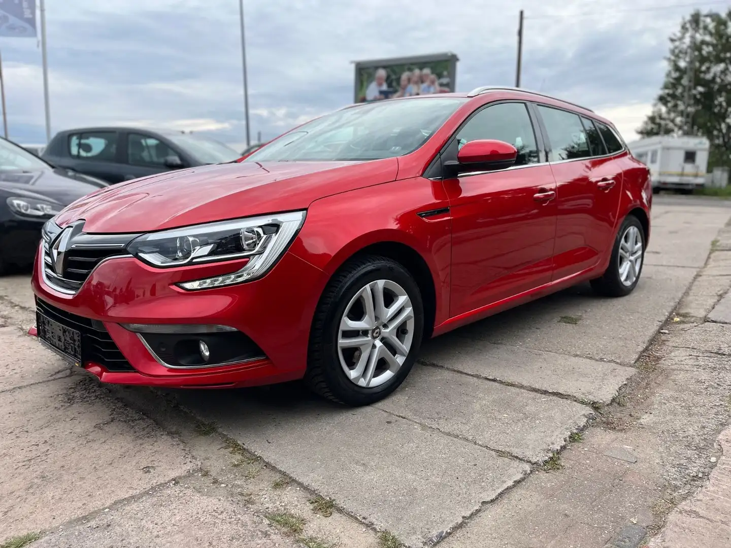 Renault Megane IV Grandtour Business Edition Rot - 2