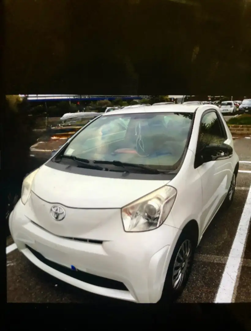 Toyota iQ iQ 1.0 cvt (multidrive) - 2