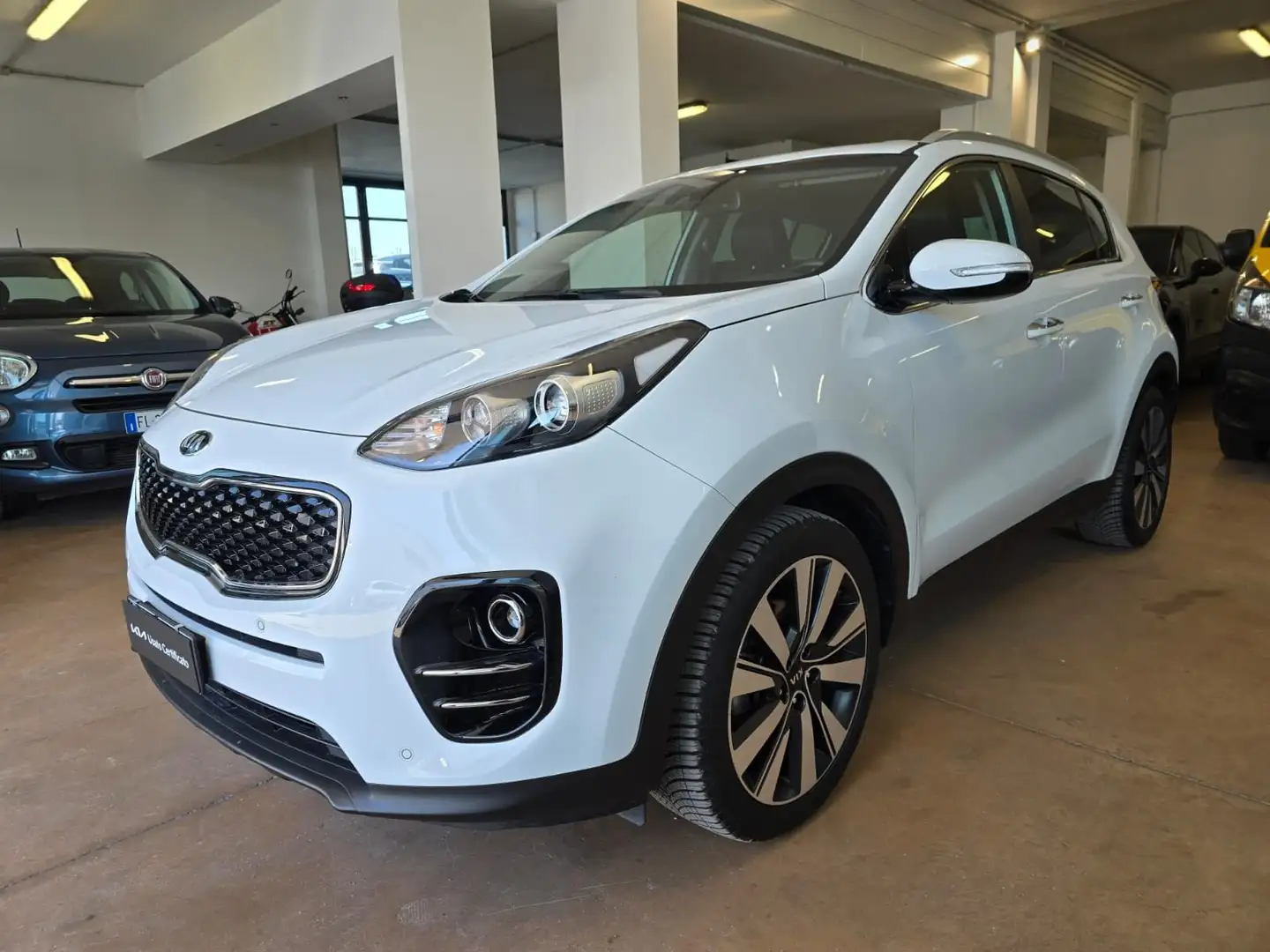 Kia Sportage 1.7 CRDI 2WD Business Class Bianco - 1