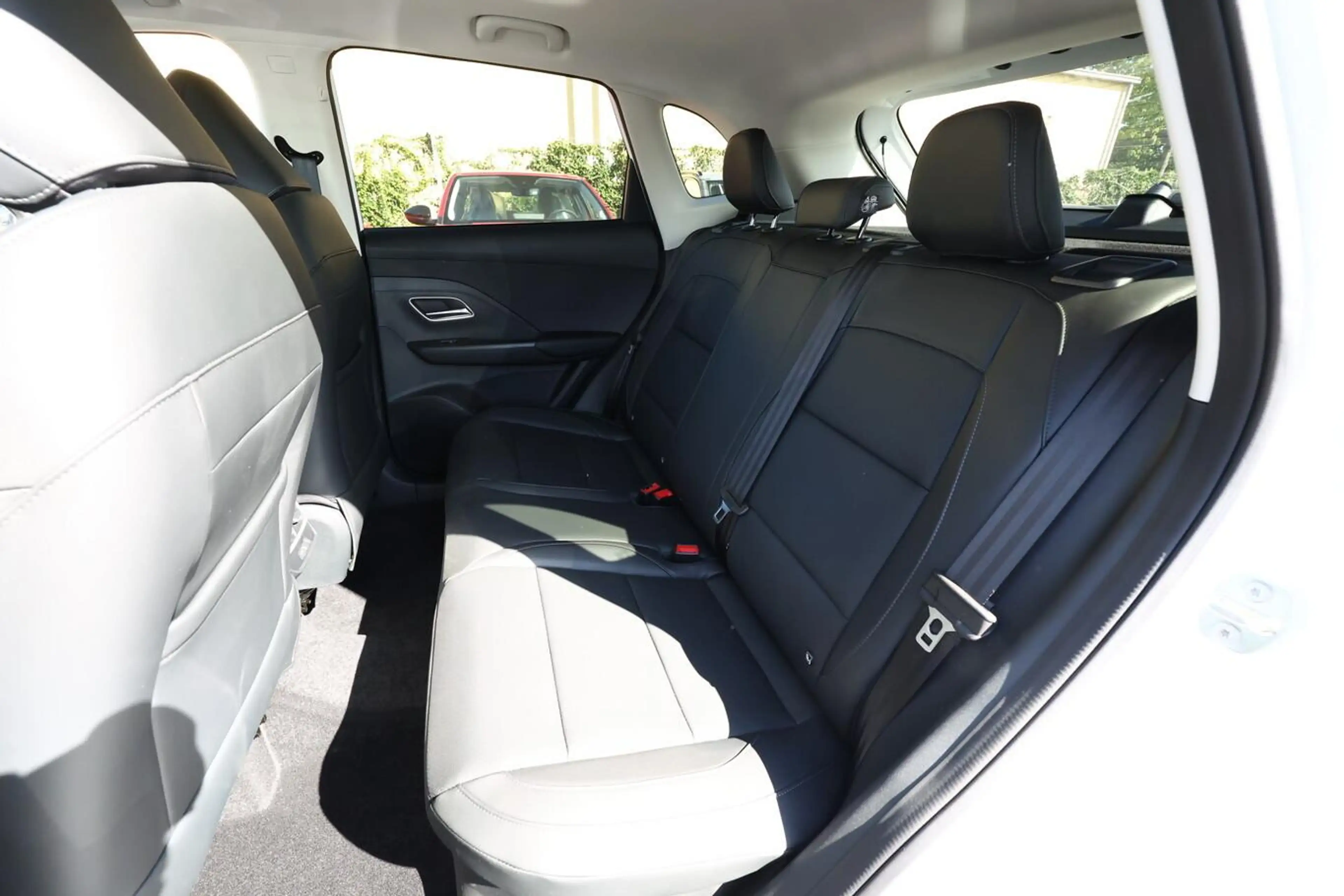 MG ZS Luxury Hybrid+ Pano ACC 360Kam Nav LED SHZ 75 k... — photo 10