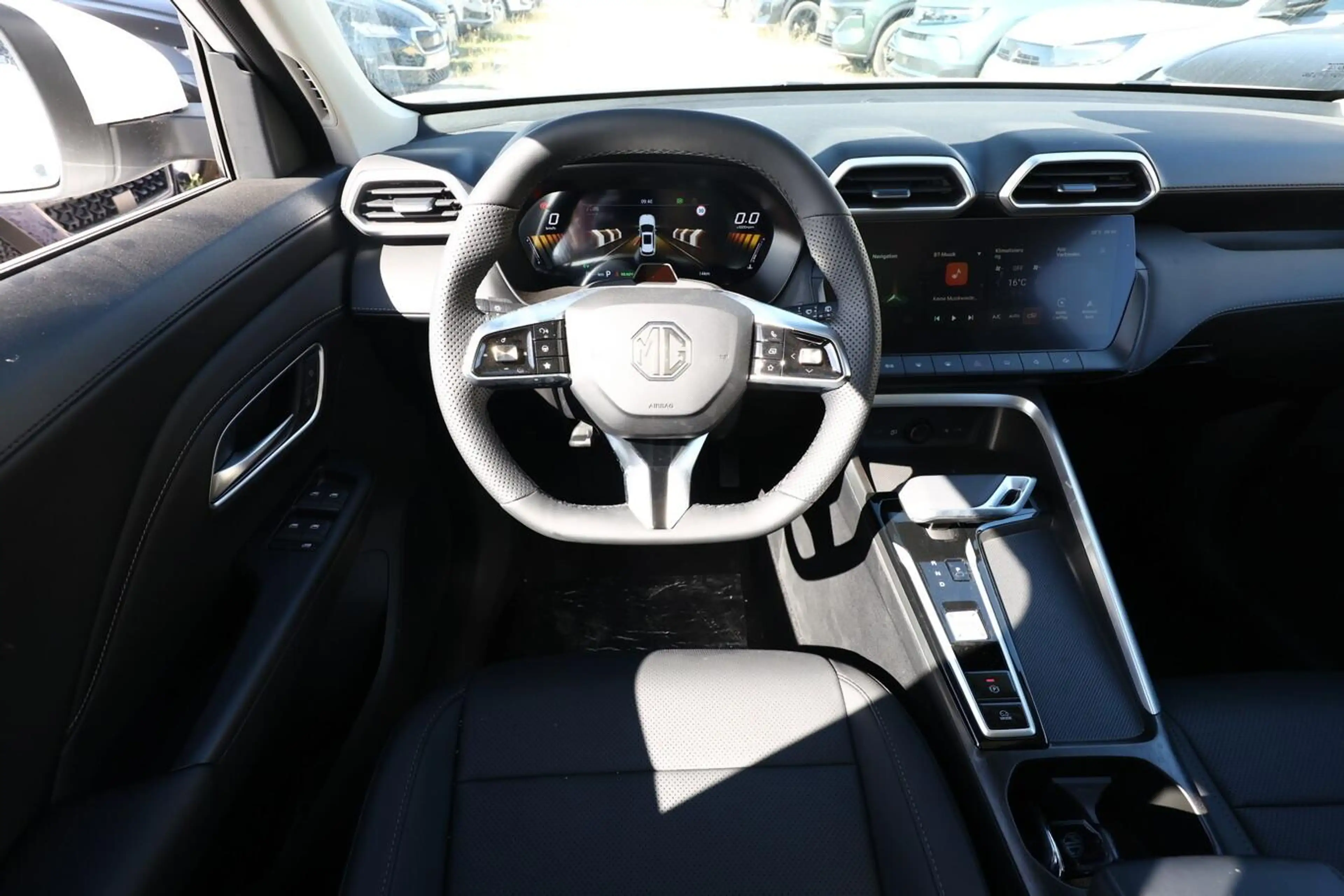 MG ZS Luxury Hybrid+ Pano ACC 360Kam Nav LED SHZ 75 k... — photo 7