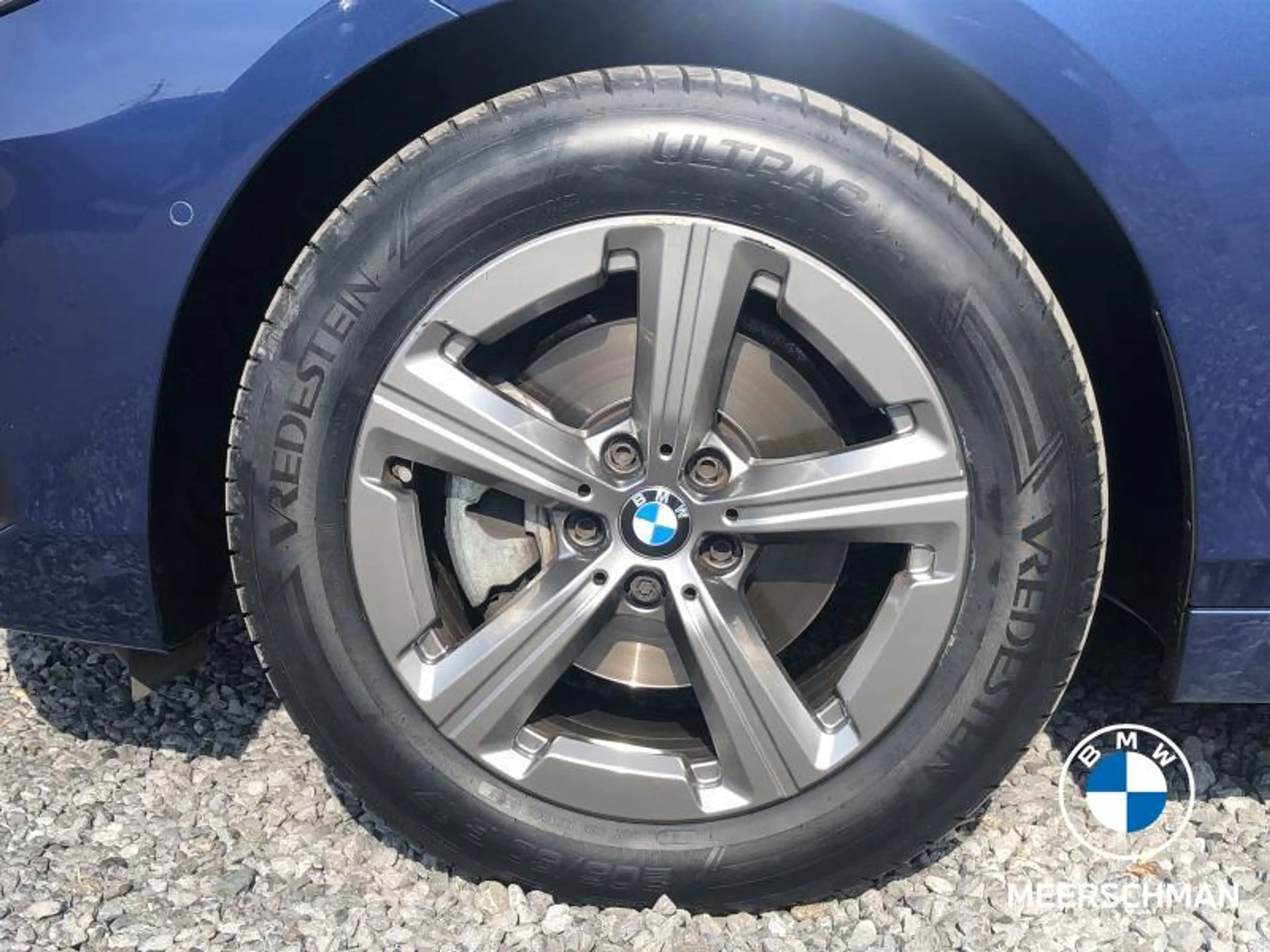 BMW 218 Active Tourer — photo 8