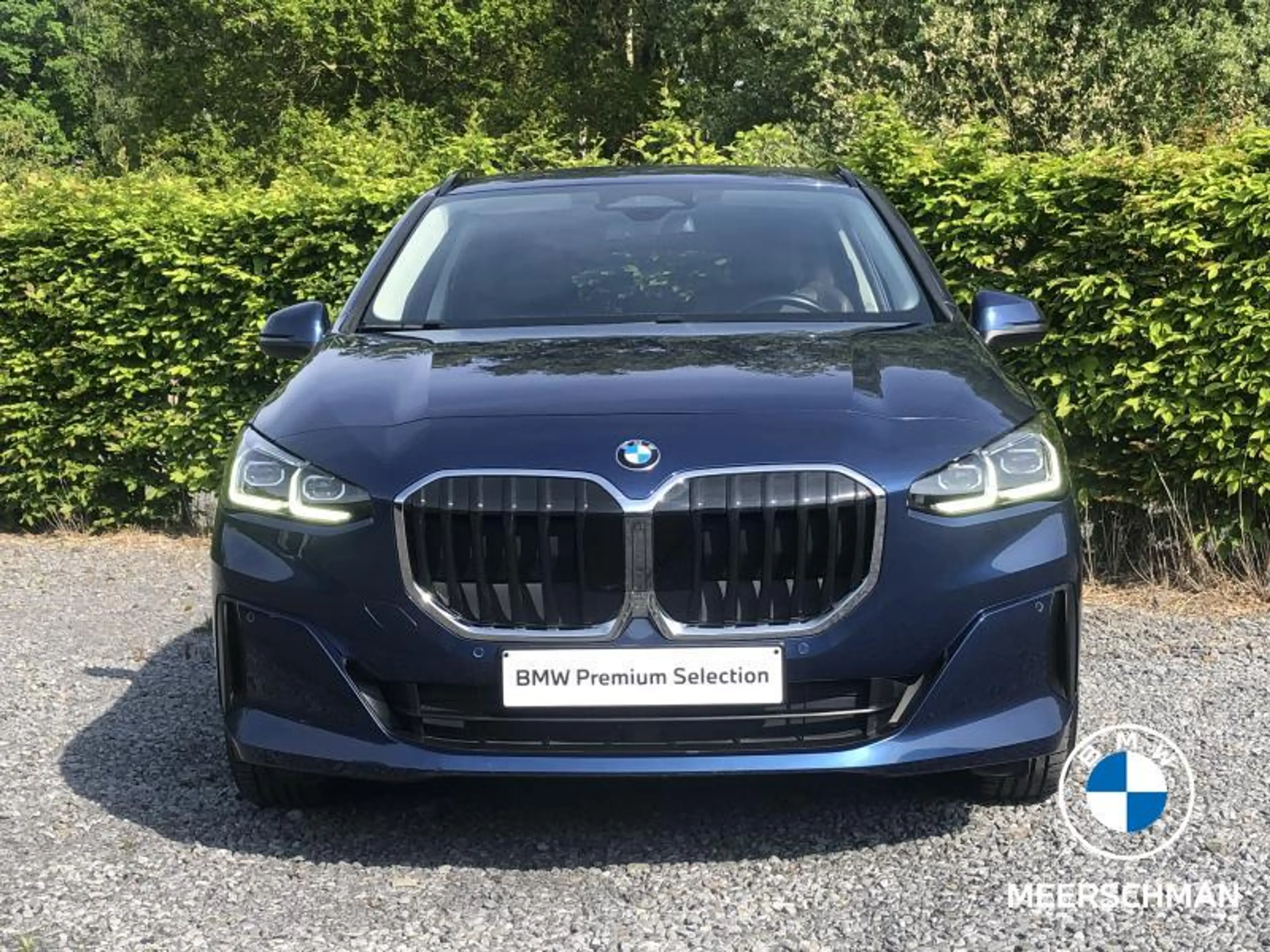 BMW 218 Active Tourer — photo 2