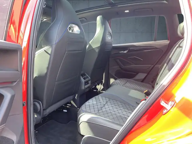 Volkswagen Tiguan view 12