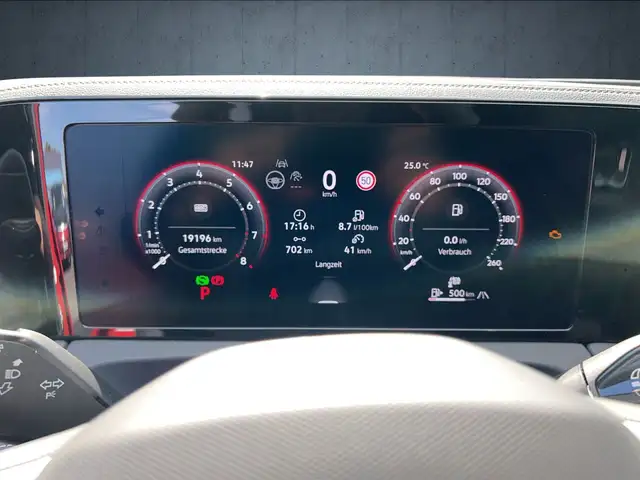 Volkswagen Tiguan view 10