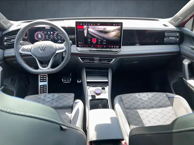 Volkswagen Tiguan view 11