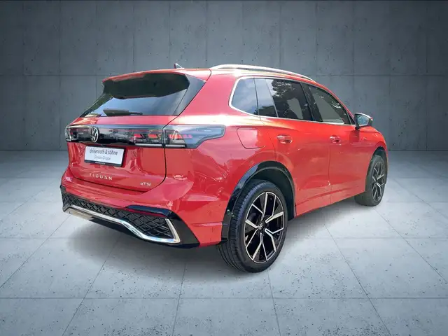 Volkswagen Tiguan view 5