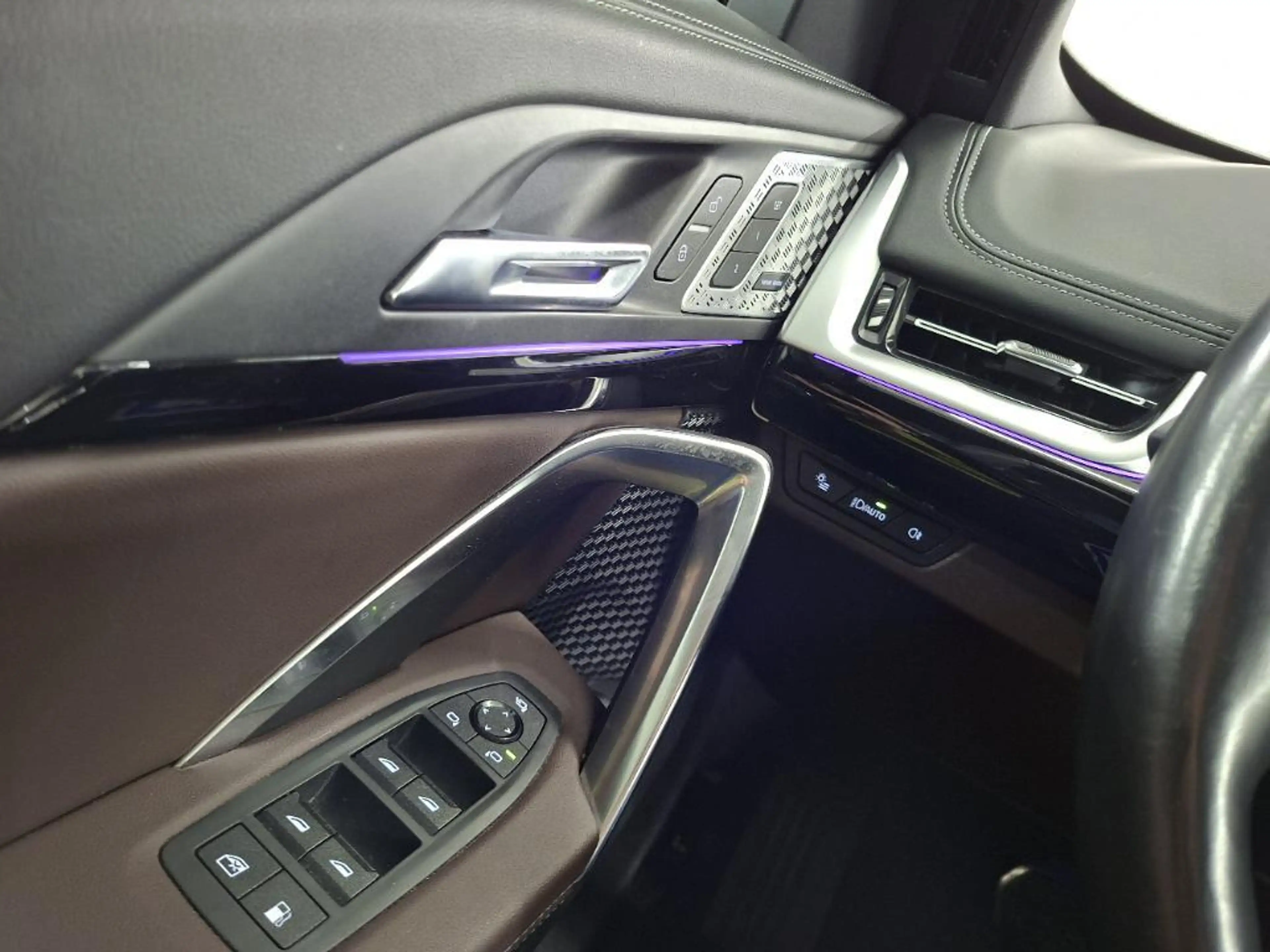 BMW X1 xDrive30e M-Sport | 1e Eigenaar | Schuifdak | Lede — photo 9