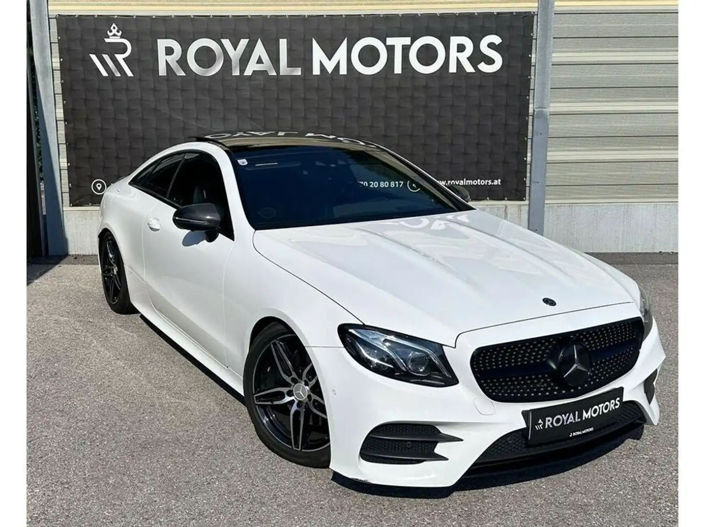 Mercedes-Benz E 220 d/AMG/WIDESCREEN Weiß - 1