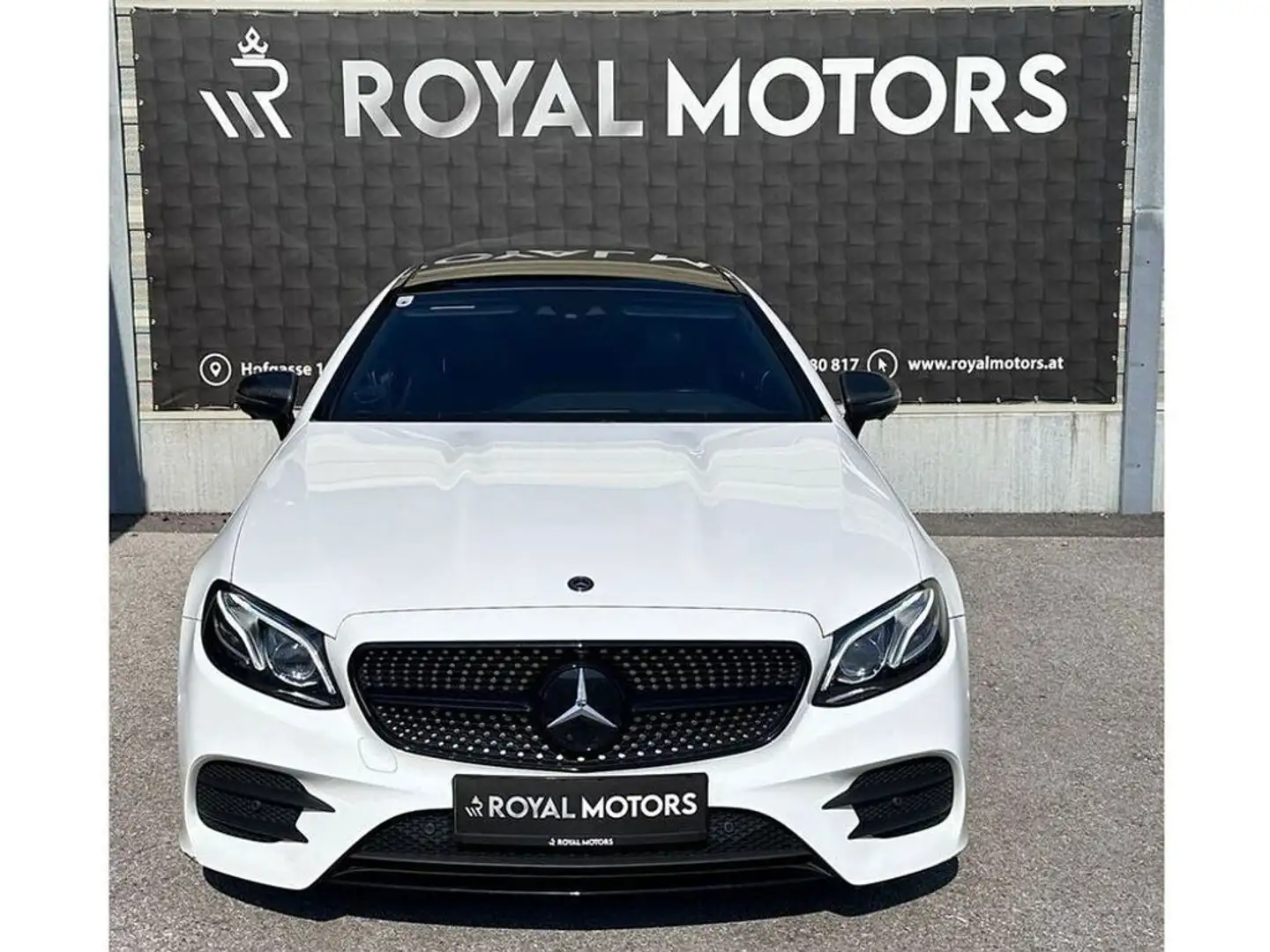 Mercedes-Benz E 220 d/AMG/WIDESCREEN Weiß - 2