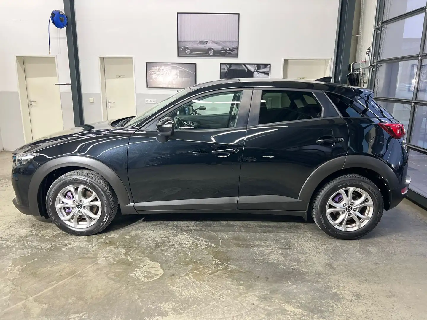 Mazda CX-3 Mazda CX-3 Autom. Skyactiv-G 120 Exclusive+Navi Schwarz - 2