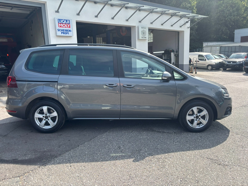 SEAT Alhambra 2,0 TDI 4WD Executive — photo 4