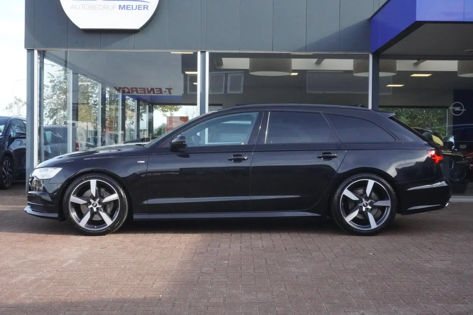 Audi A6 Avant 3.0 TDI BiT quattro Sport Edition | Automaat Noir - 2