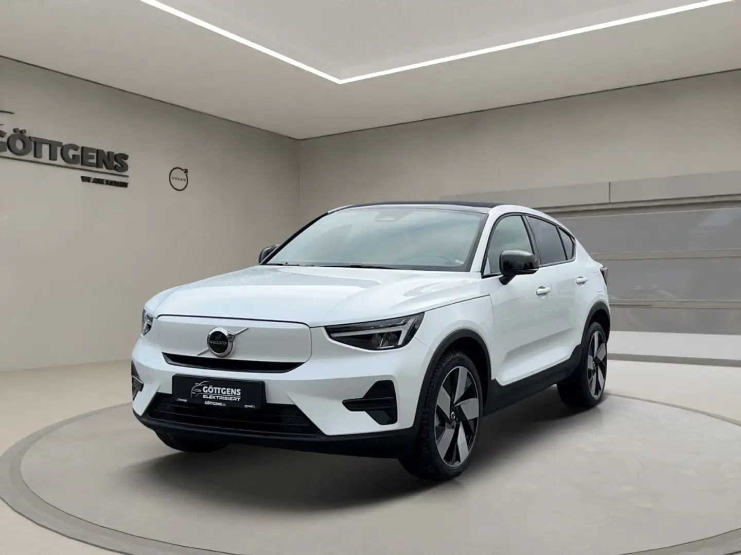 Volvo C40 Recharge PLUS 82 kWh Twin Motor Plus 20" NAVI Weiß - 1