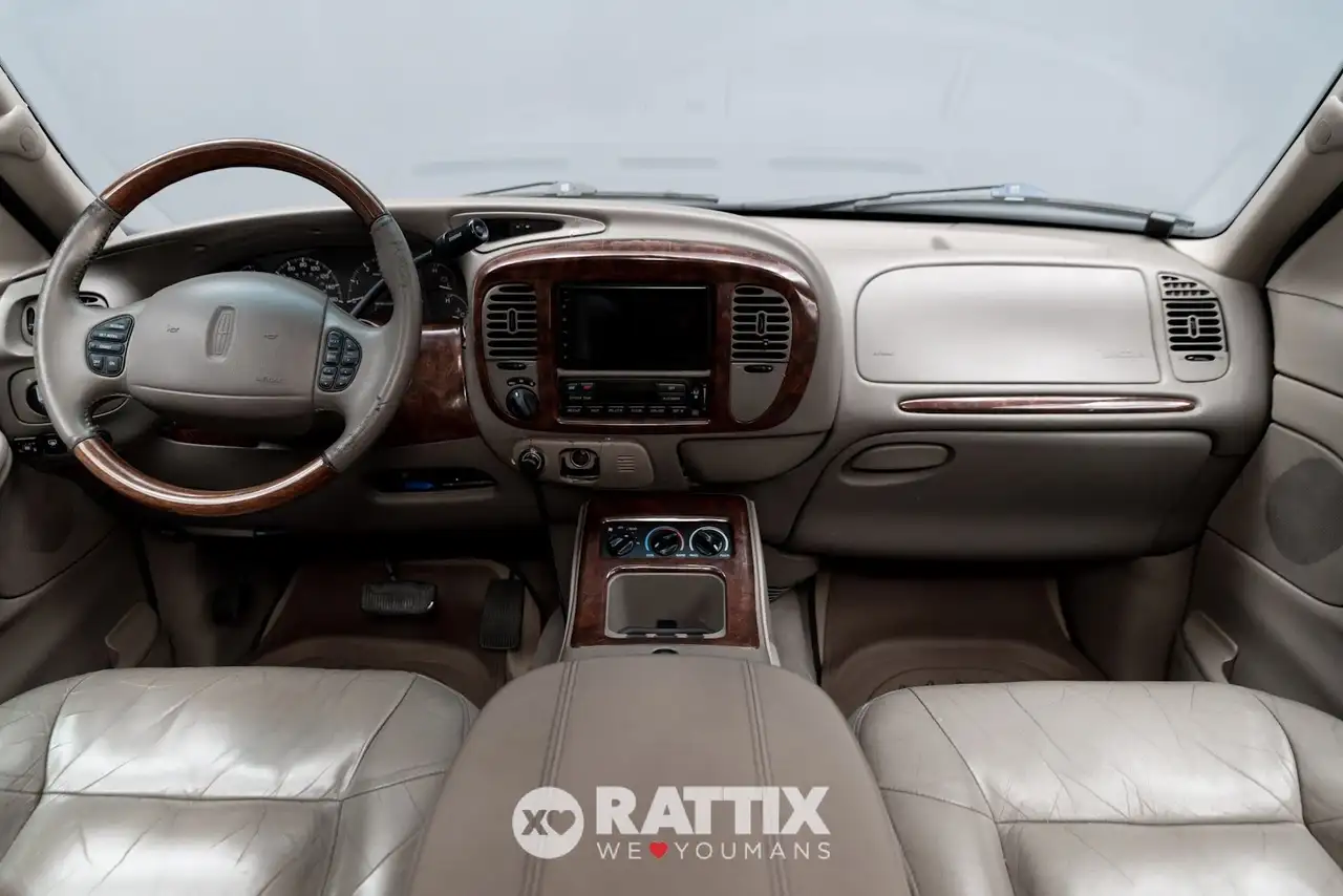 Lincoln Navigator 5.4 V8 GPL 300CV 4WD 7p.ti + barre portatutto, foto 8