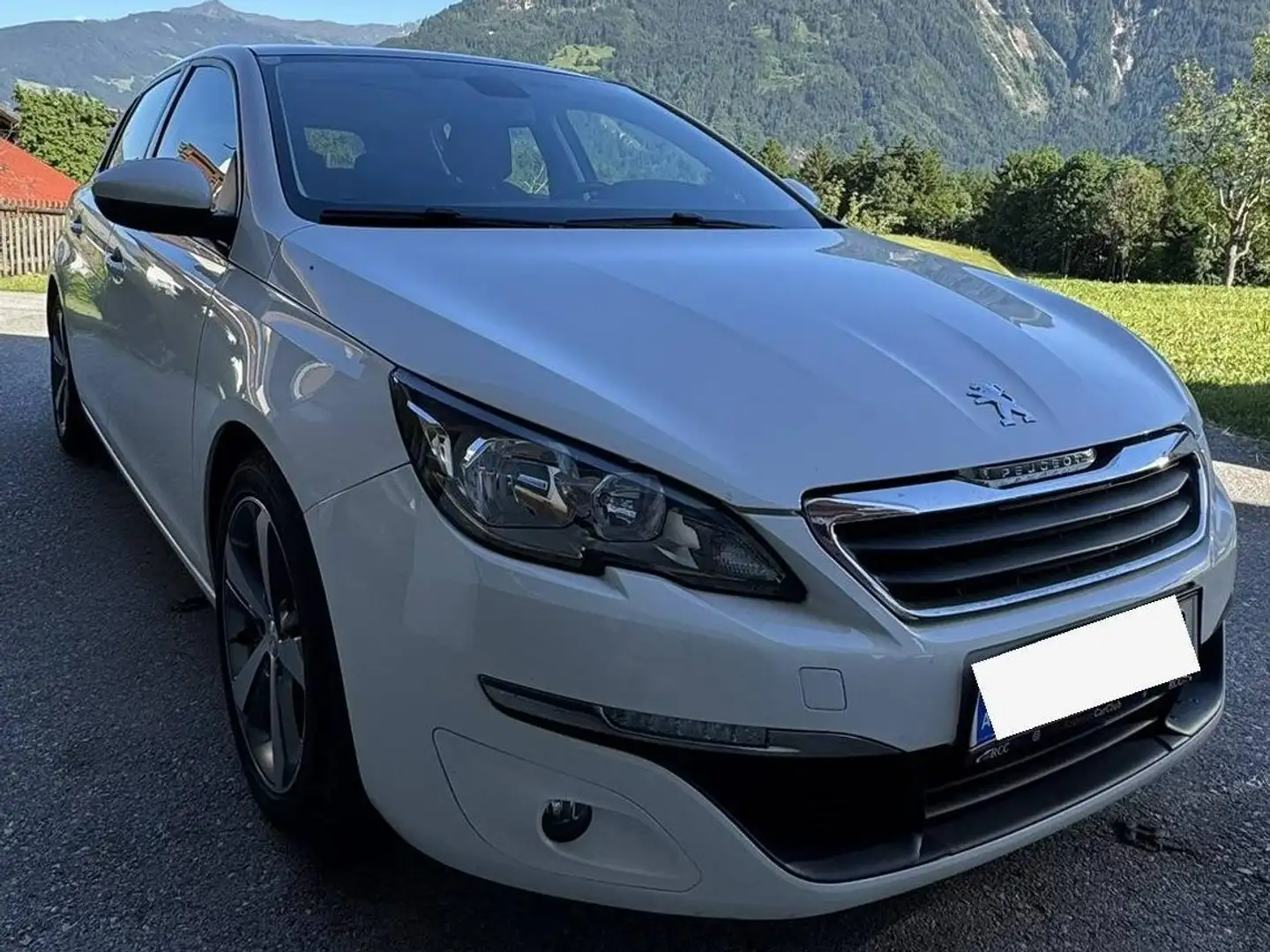 Peugeot 308 Active | Panorama | Zahnriemen neu | Pickerl Weiß - 1