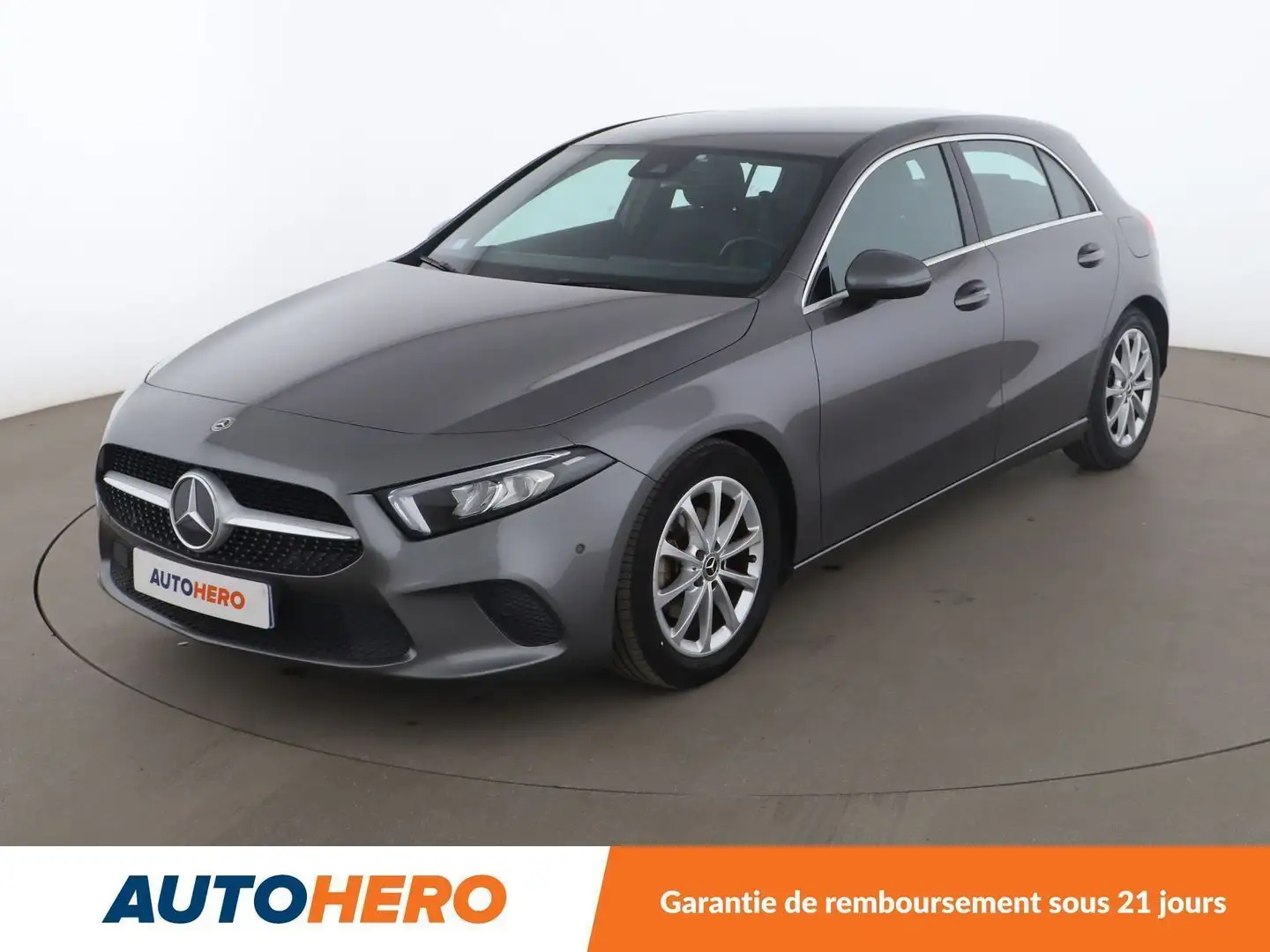 Mercedes-Benz A 180 180 Progressive Line 7G-DCT Gris - 1