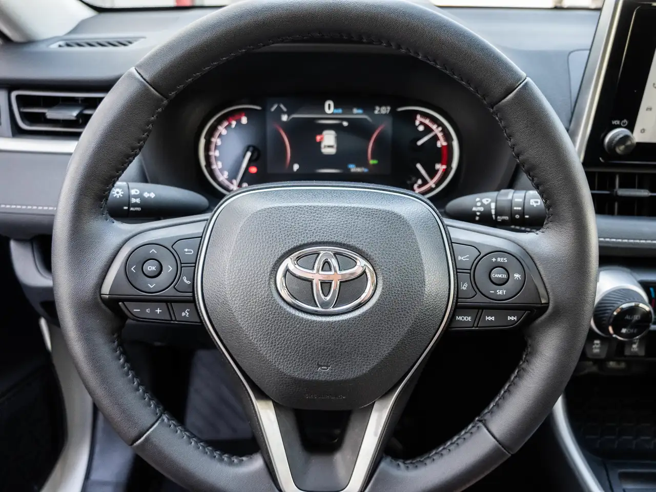 Toyota RAV 4 снимка Toyota RAV 4
