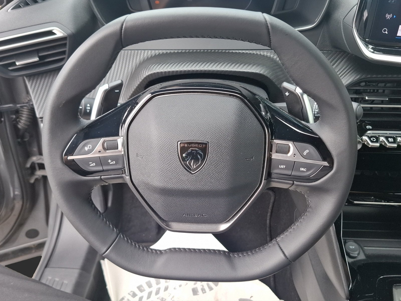 Peugeot 2008 Allure PT 130 EAT8 Carplay+SHZ+PDC+LED+LM — photo 12
