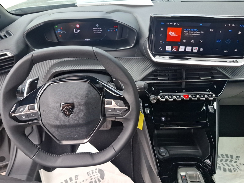 Peugeot 2008 Allure PT 130 EAT8 Carplay+SHZ+PDC+LED+LM — photo 15