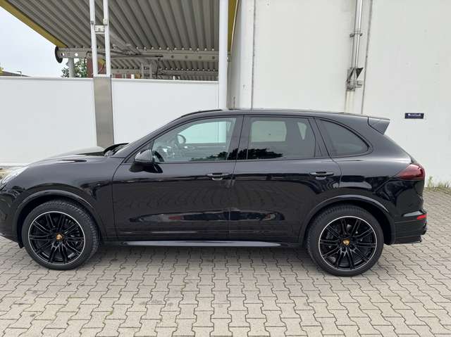 Porsche Cayenne Diesel Platinum Edition