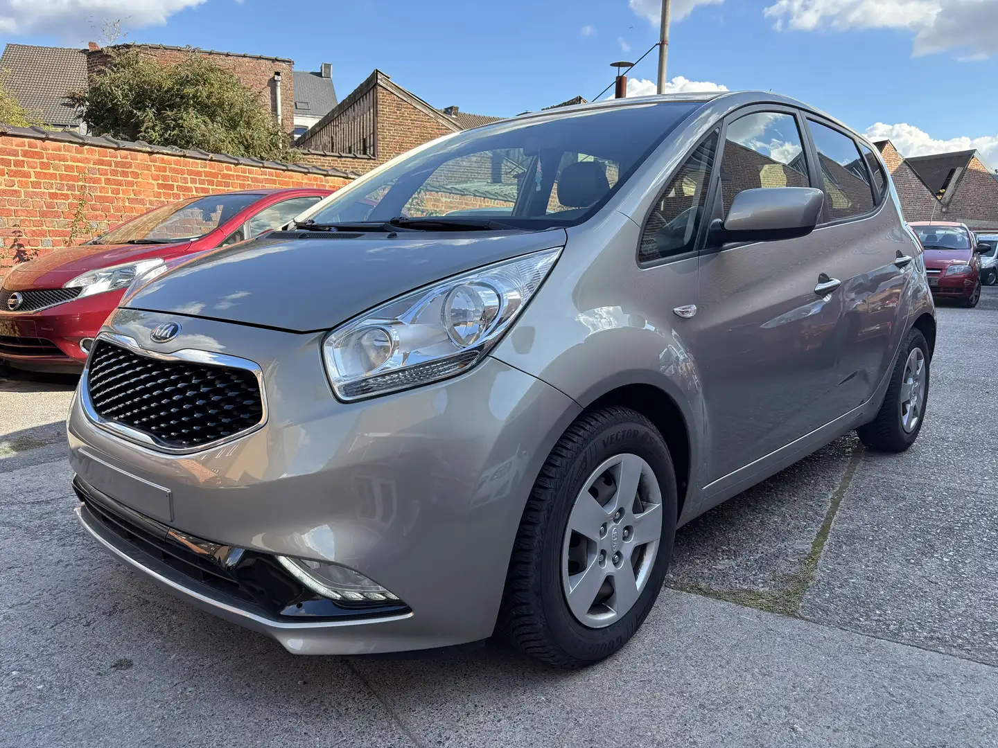 Kia Venga kia venga 1400crdi 90cv/Navi/clim/ - 1