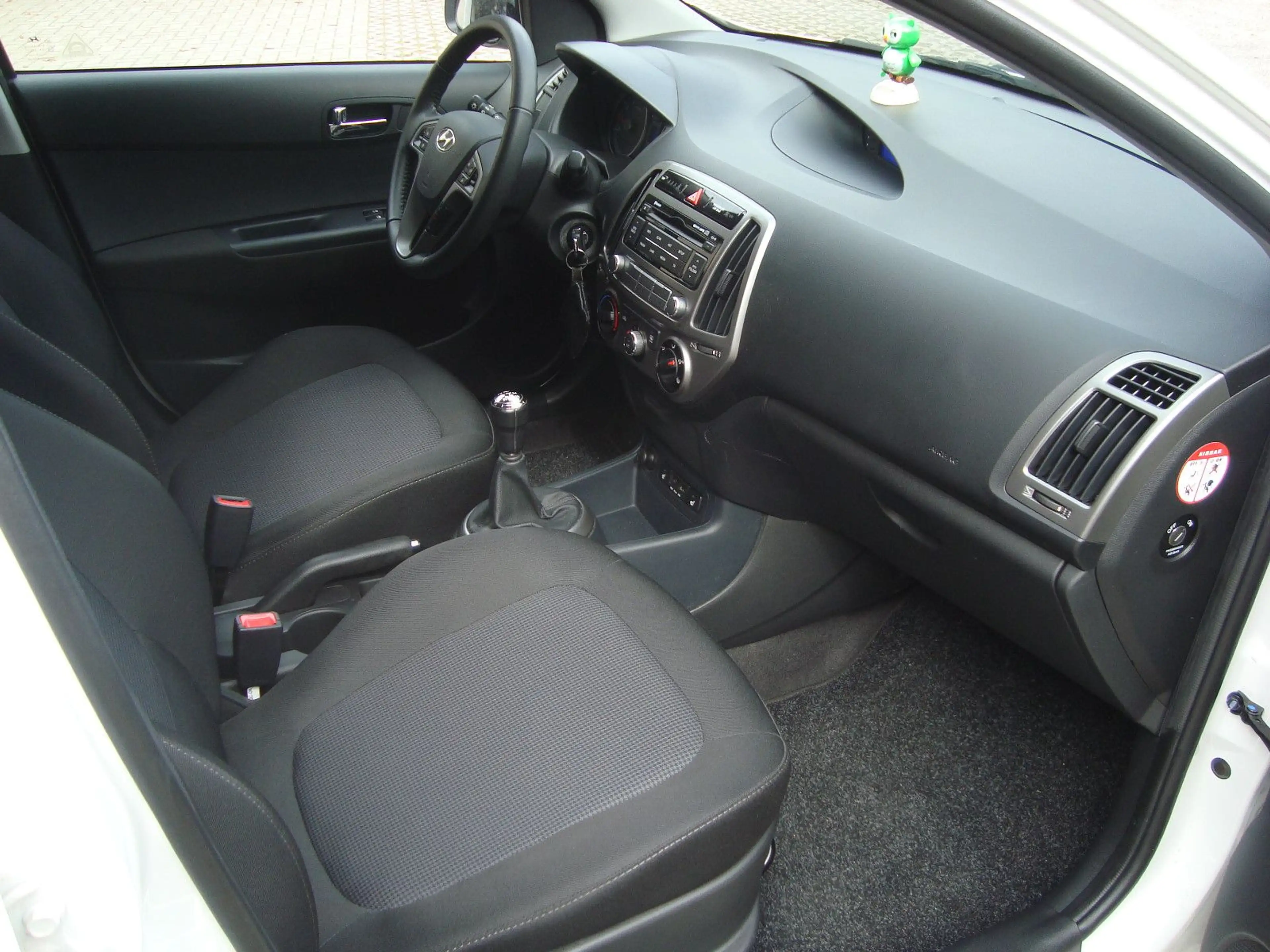 Hyundai i20 GO /Klima/PDC/Sitzheizung/Alu/ESP — photo 13