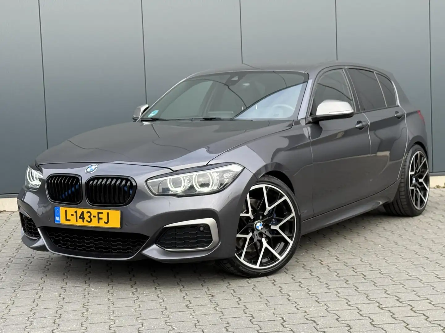 BMW 140 1-serie M140i xDrive High Executive Oh Historie - Grau - 1