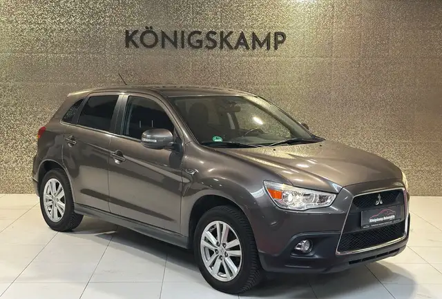 Mitsubishi ASX Intro Edition * 1. HAND * SCHECKHEFT *