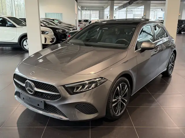 Mercedes-Benz A 180 Progressive Panorama, Achteruitrij Camera, Led, Mb