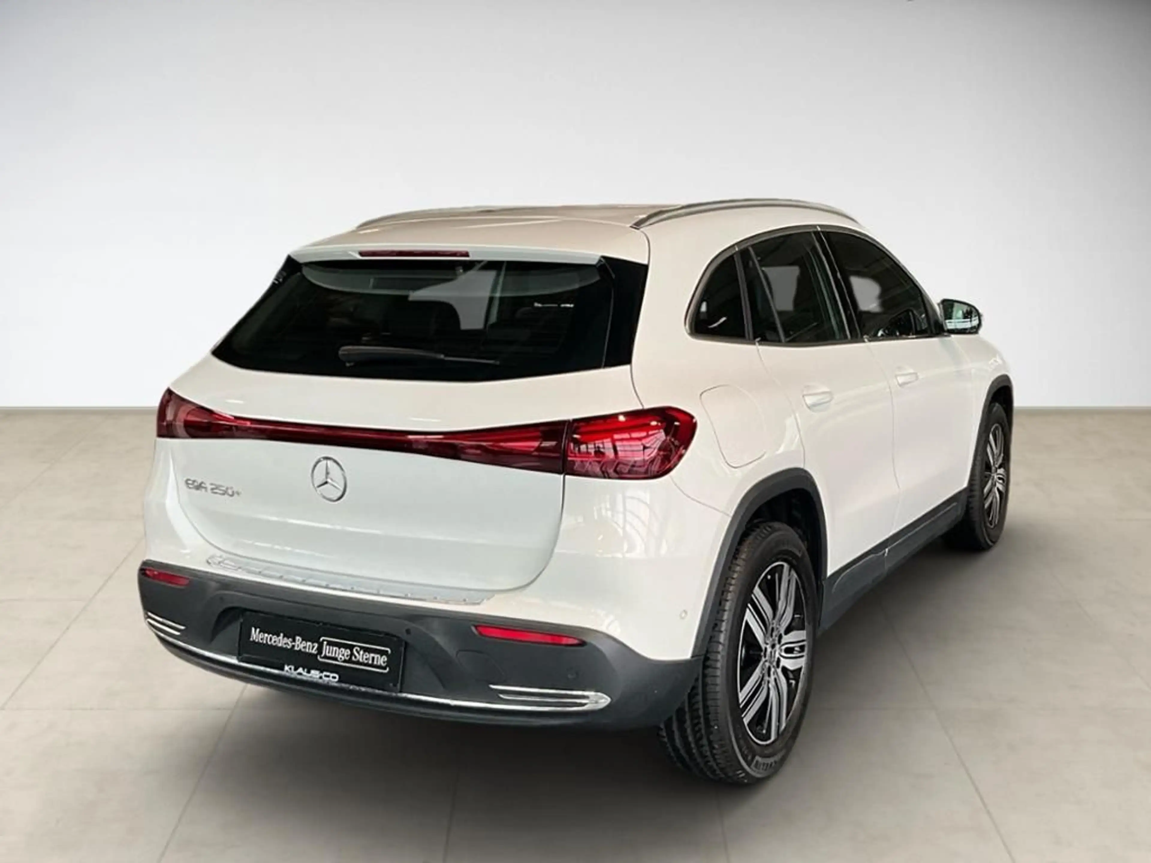 Mercedes-Benz EQA 250+ Progressive Advanced AUT Kam. KlimaA LM — photo 4