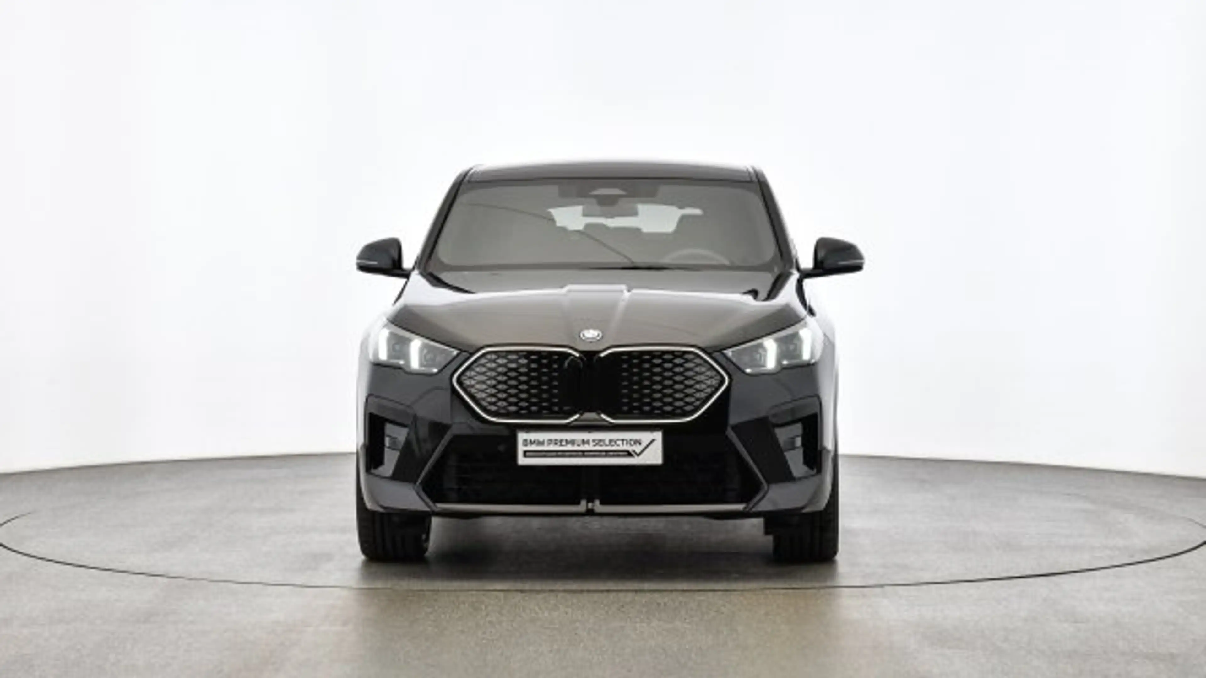 BMW iX2 eDrive 20 U10 — photo 8