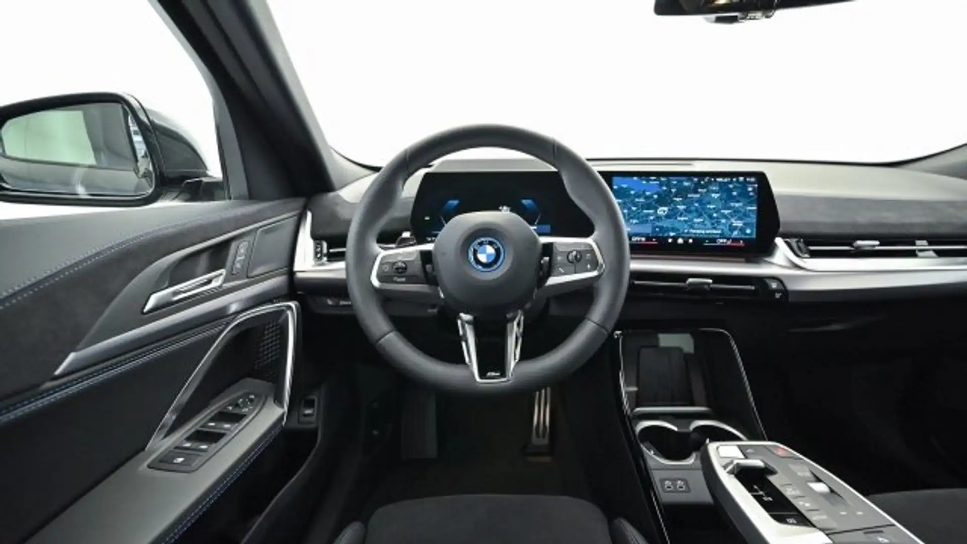 BMW iX2 eDrive 20 U10 Schwarz - 2