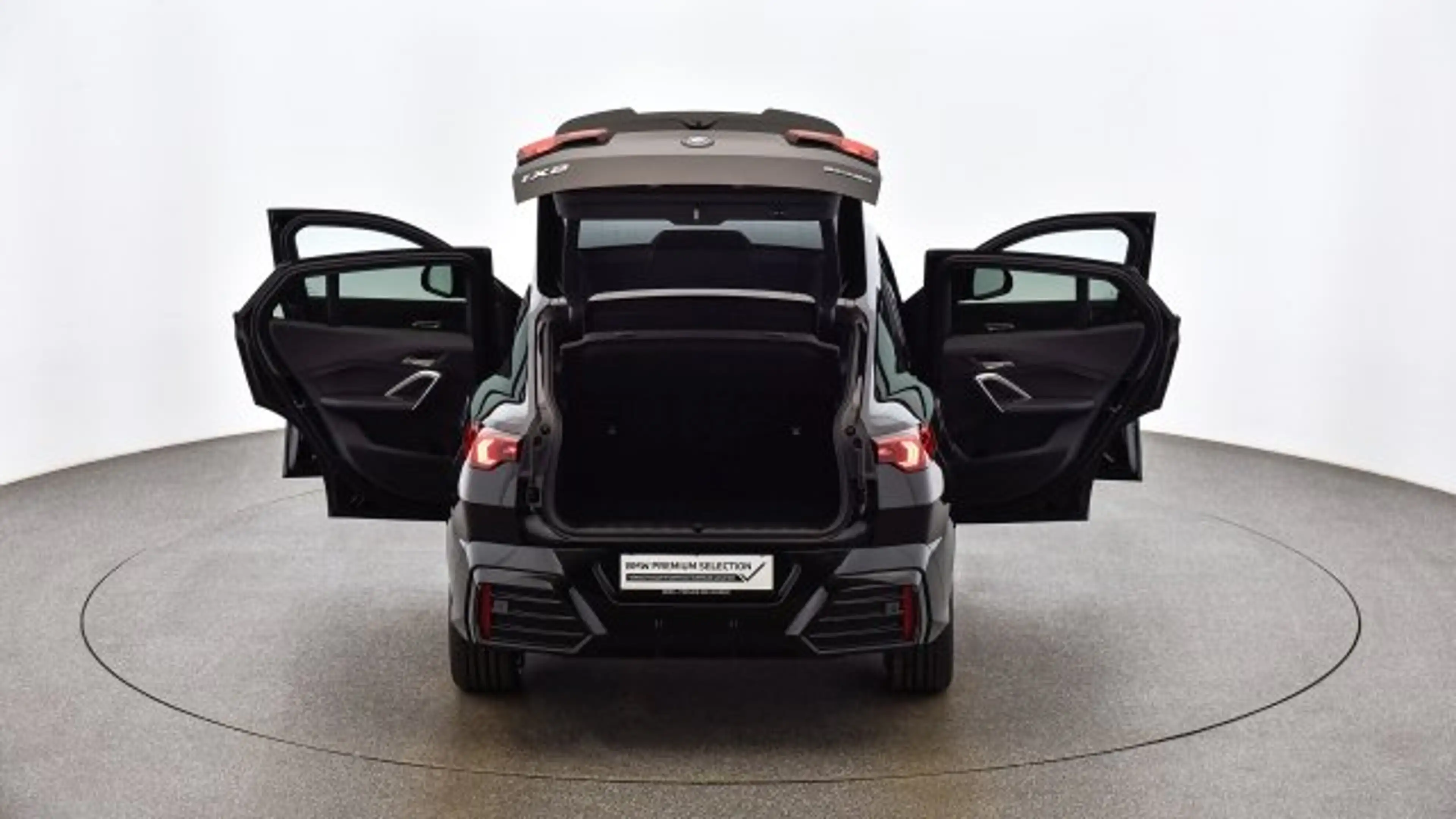 BMW iX2 eDrive 20 U10 — photo 12