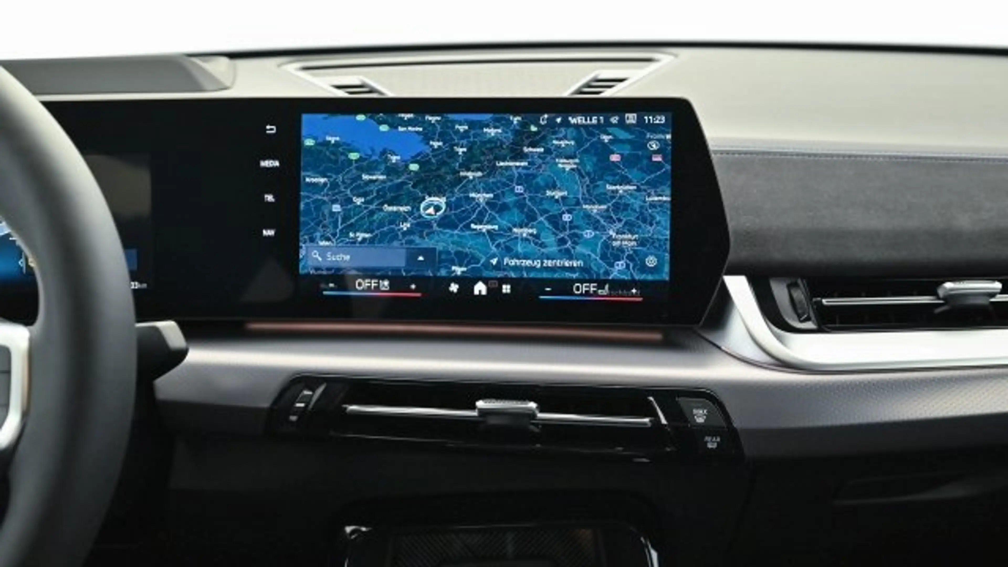 BMW iX2 eDrive 20 U10 — photo 3