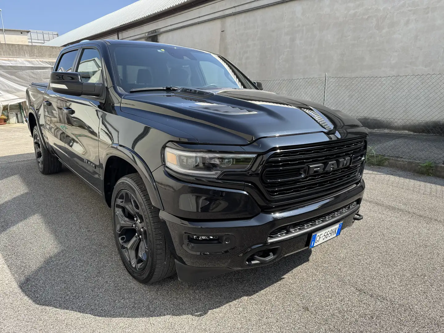 RAM 1500 5.7 V8 Crew Cab LIMITED NIGHT Gpl - 1