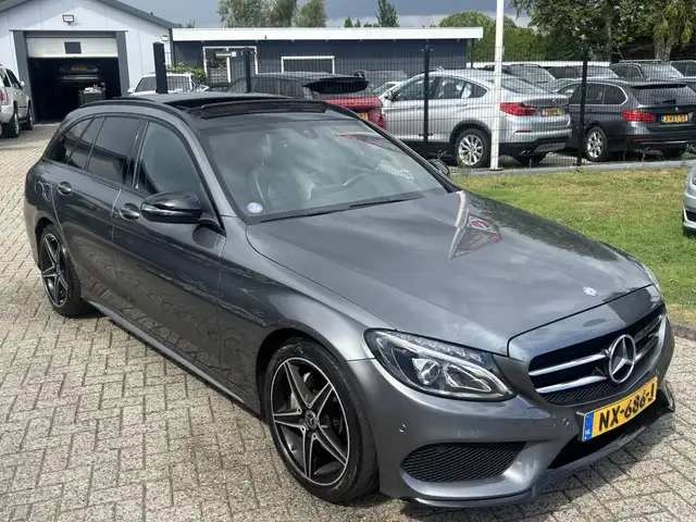 Mercedes-Benz C-Class view 9