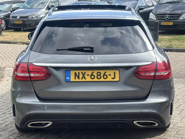 Mercedes-Benz C-Class view 6