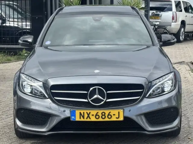 Mercedes-Benz C-Class view 2