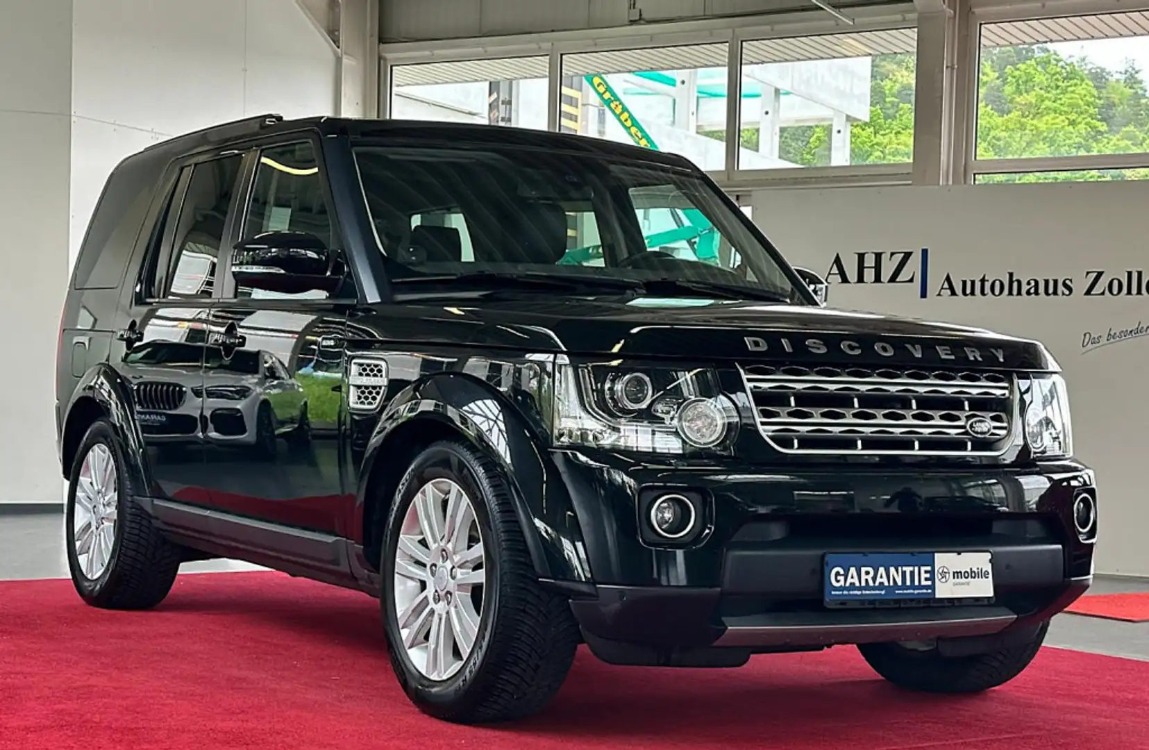 Land Rover Discovery 3.0 D V6 HSE 7Sitze AHK RFK NAVI LEDER Schwarz - 1