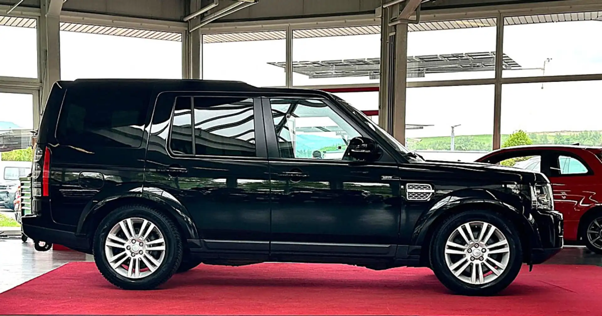 Land Rover Discovery 3.0 D V6 HSE 7Sitze AHK RFK NAVI LEDER Schwarz - 2
