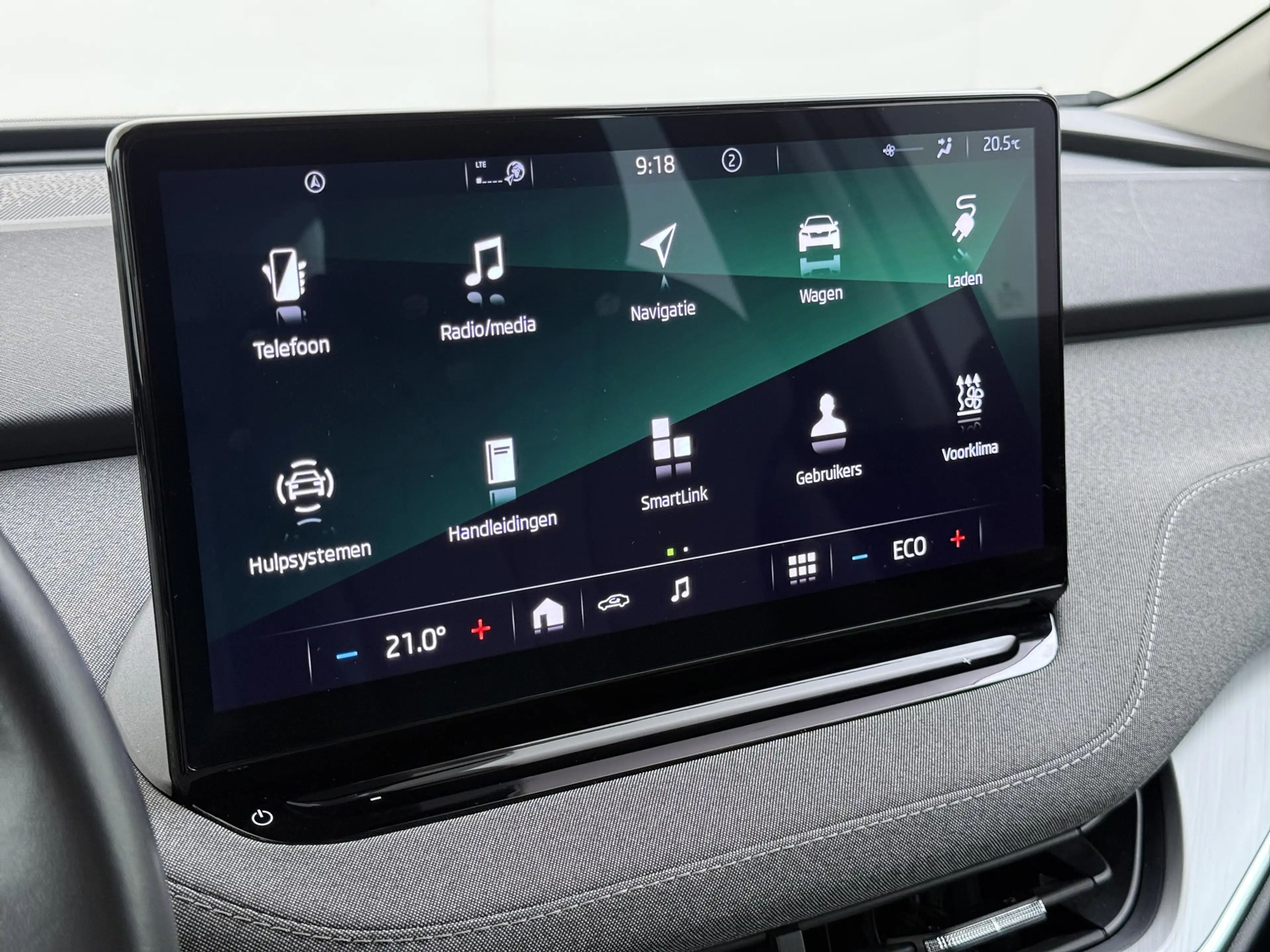 Skoda Enyaq iV 60 SOH 91% Trekhaak Camera P-Assist Apple Carpl — photo 19