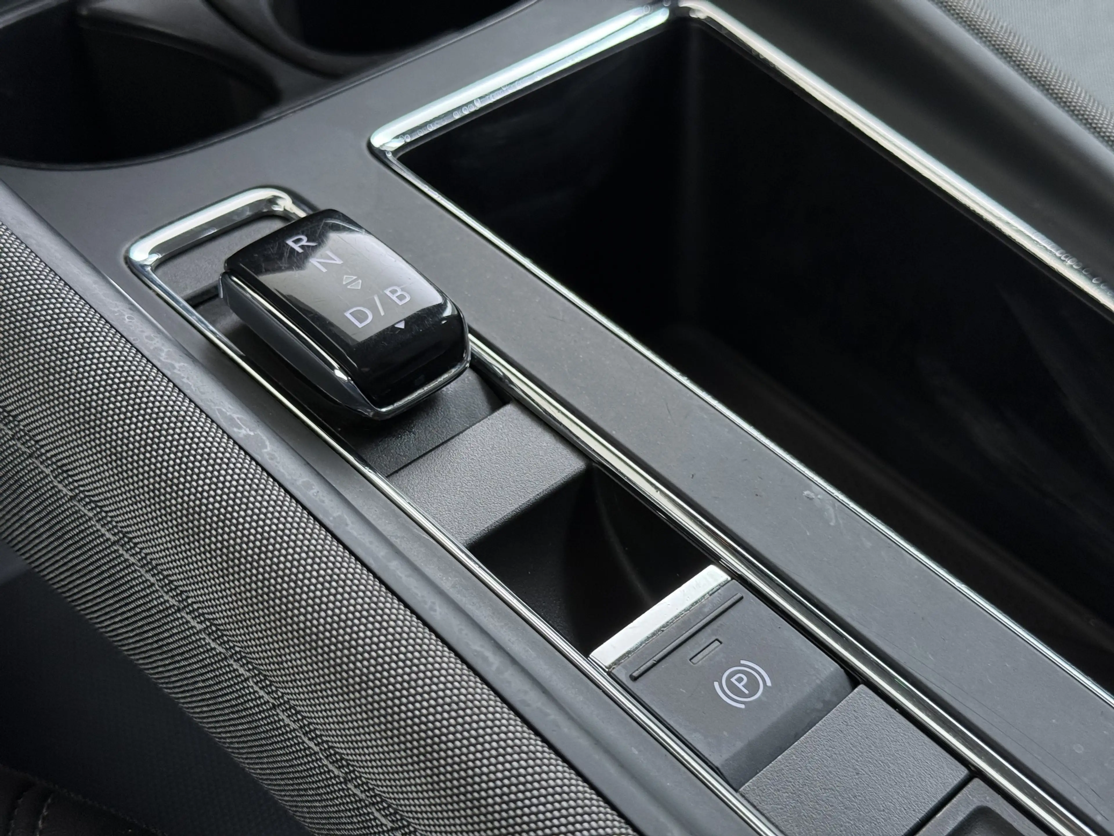 Skoda Enyaq iV 60 SOH 91% Trekhaak Camera P-Assist Apple Carpl — photo 36