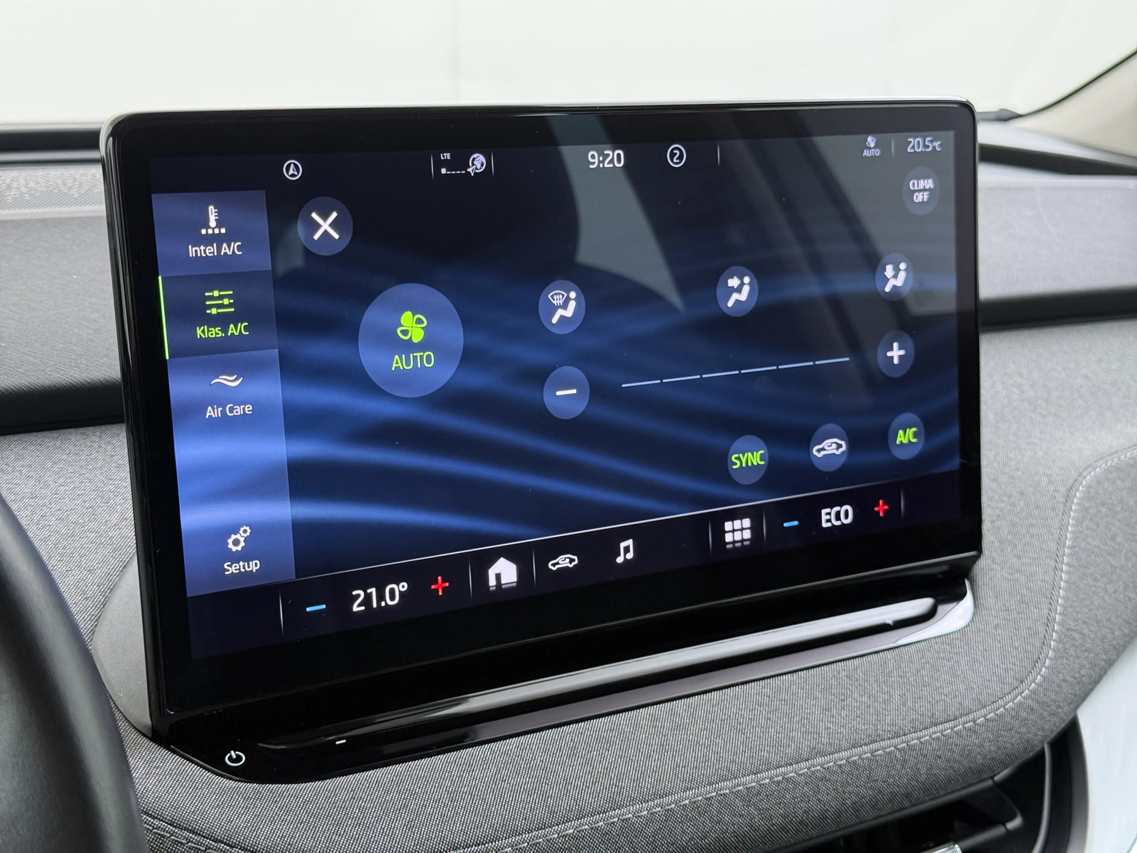 Skoda Enyaq iV 60 SOH 91% Trekhaak Camera P-Assist Apple Carpl — photo 16