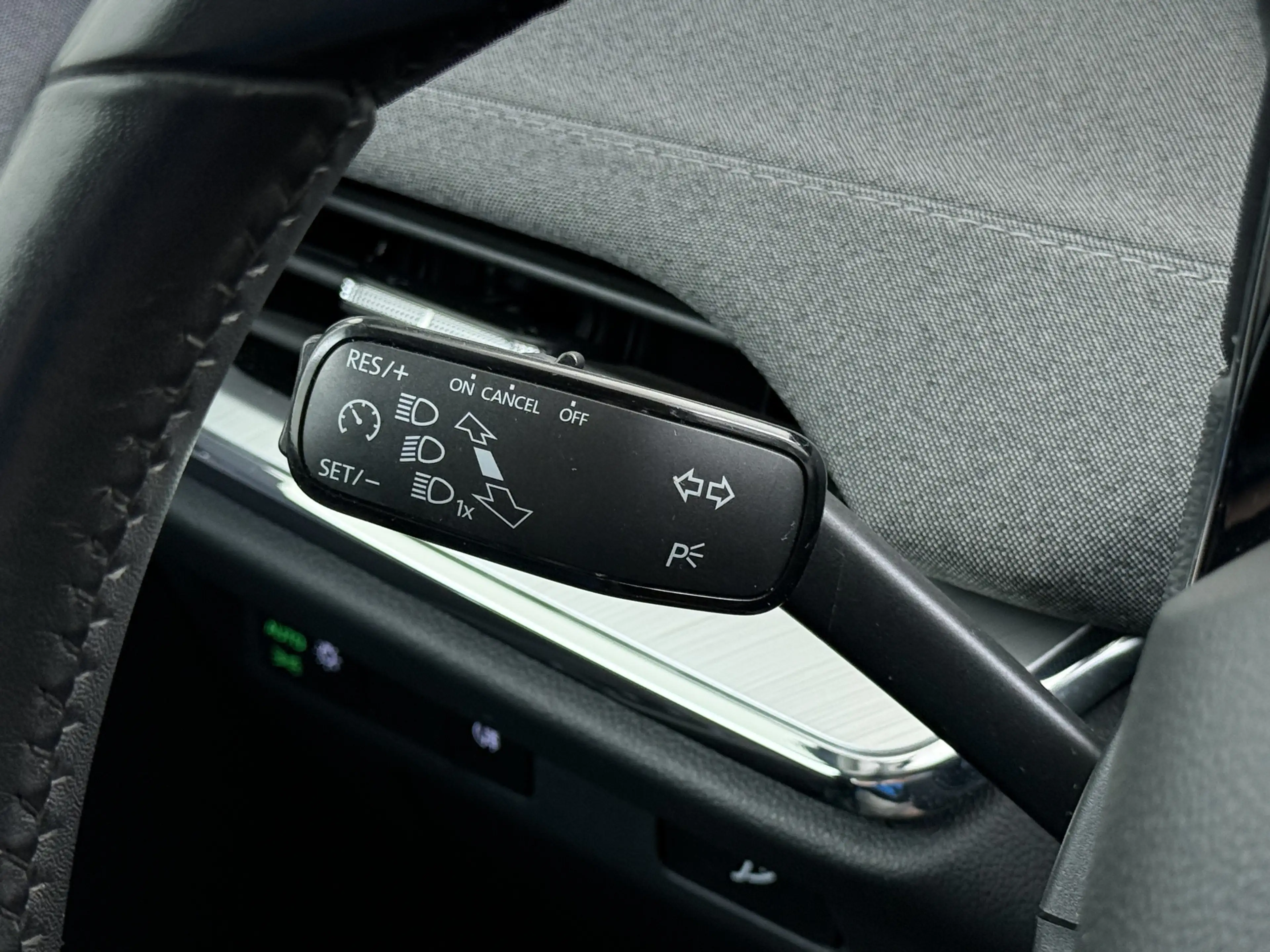 Skoda Enyaq iV 60 SOH 91% Trekhaak Camera P-Assist Apple Carpl — photo 31