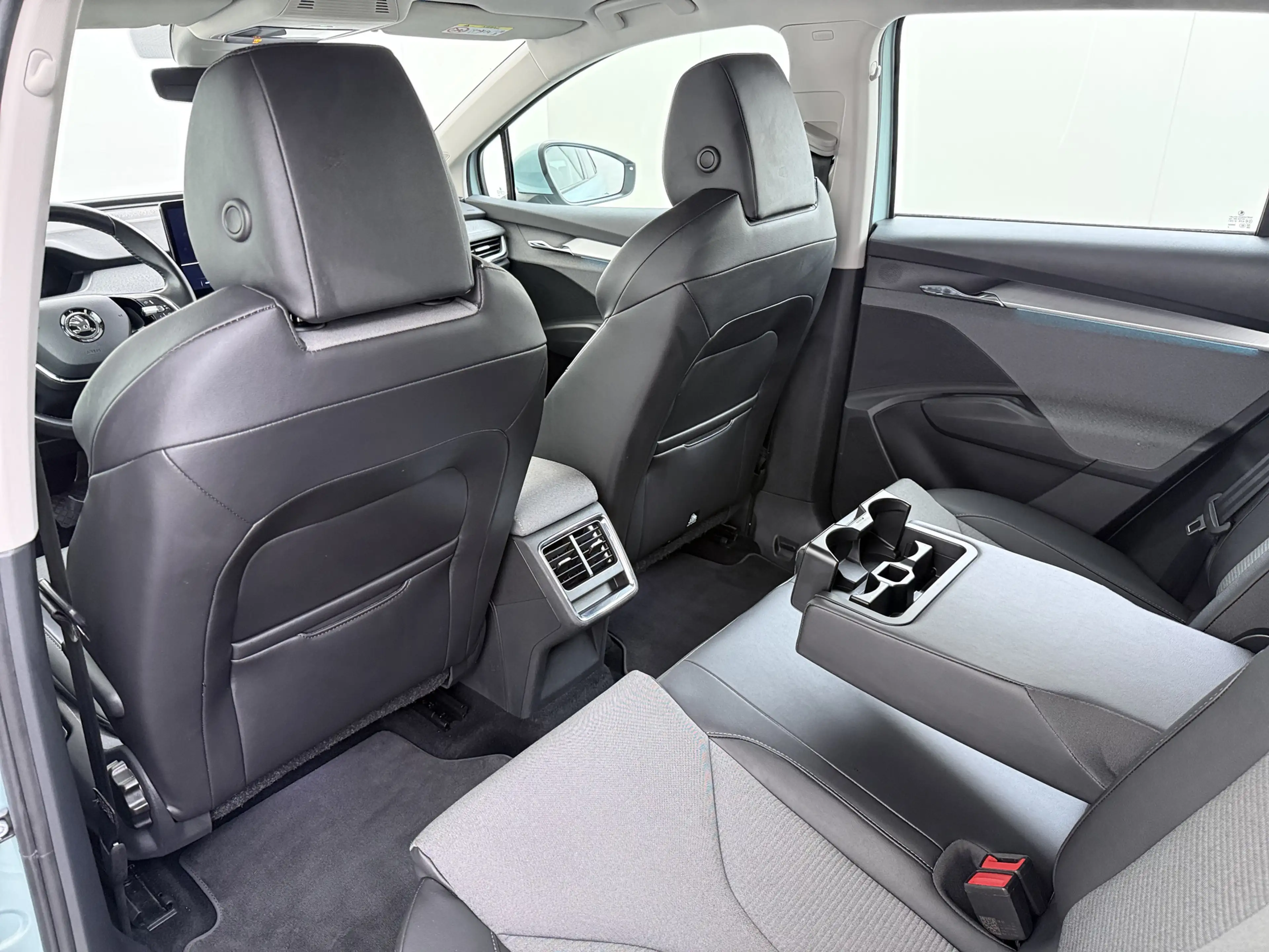 Skoda Enyaq iV 60 SOH 91% Trekhaak Camera P-Assist Apple Carpl — photo 11