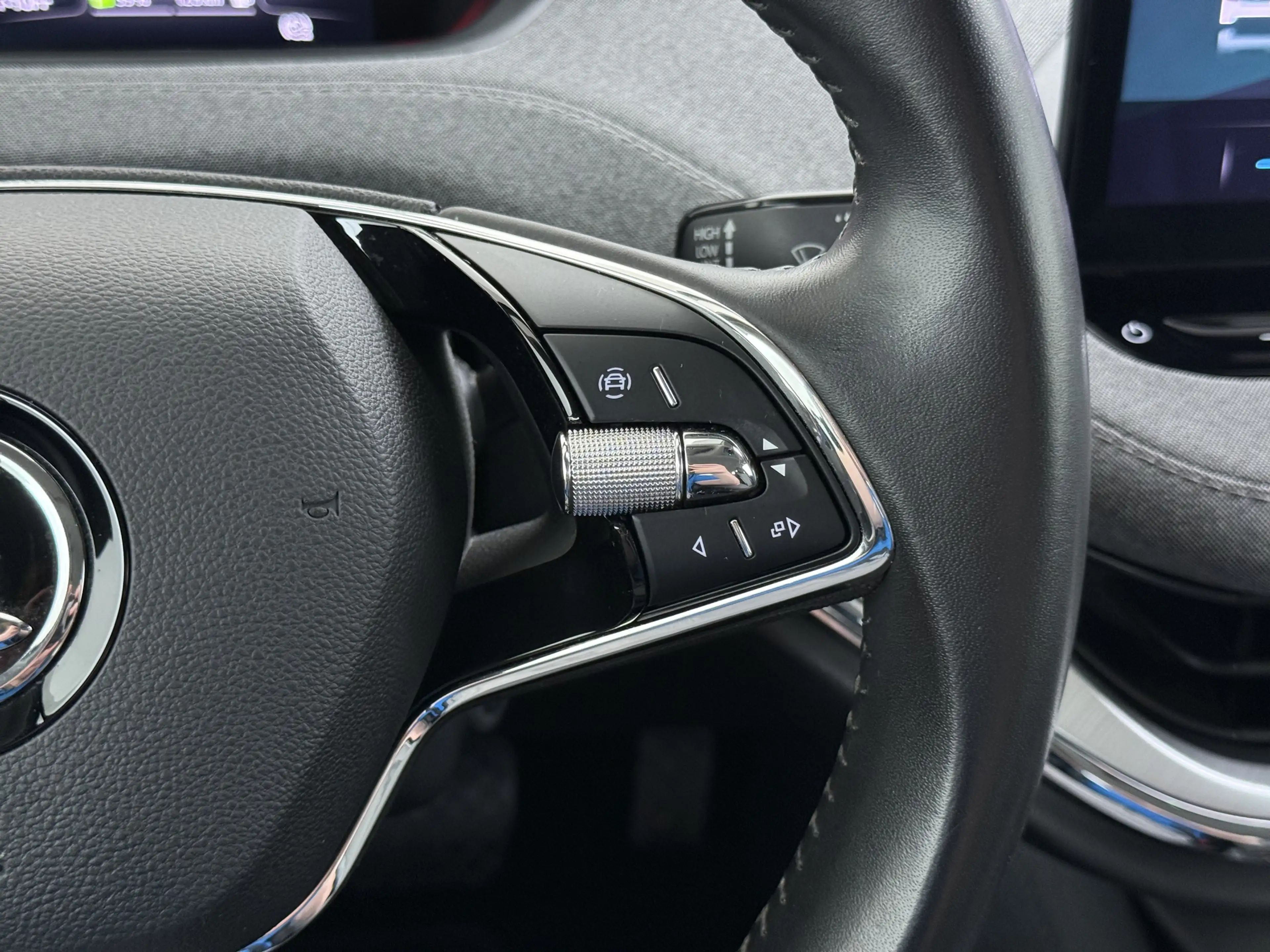 Skoda Enyaq iV 60 SOH 91% Trekhaak Camera P-Assist Apple Carpl — photo 34