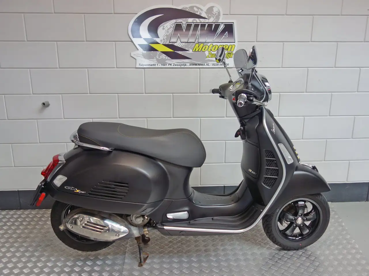 Vespa GTS Super Tech